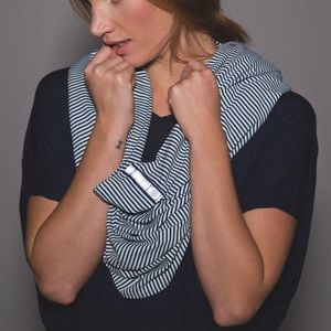 Lululemon teal with blue stripe vinyasa scarf